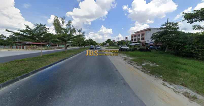 dijual tanah jalan soekarno hatta