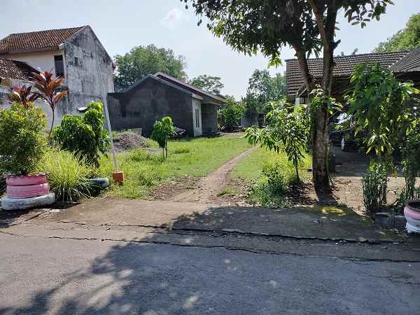 dijual tanah jl banjeng maguwoharjo