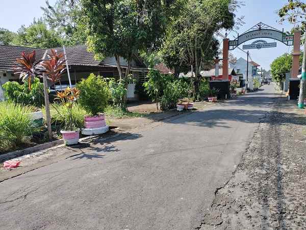dijual tanah jl banjeng maguwoharjo