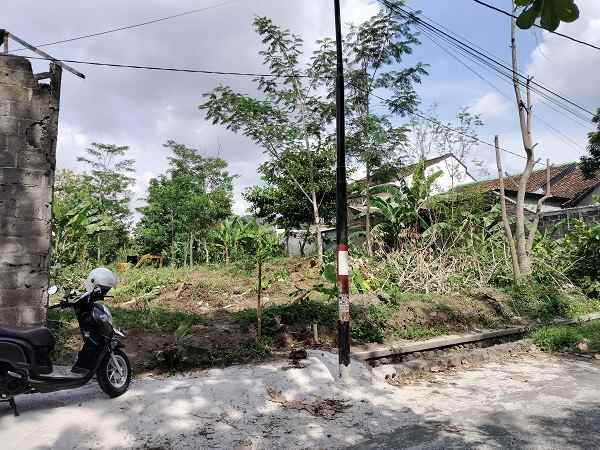 dijual tanah jl karangsari wedomartani