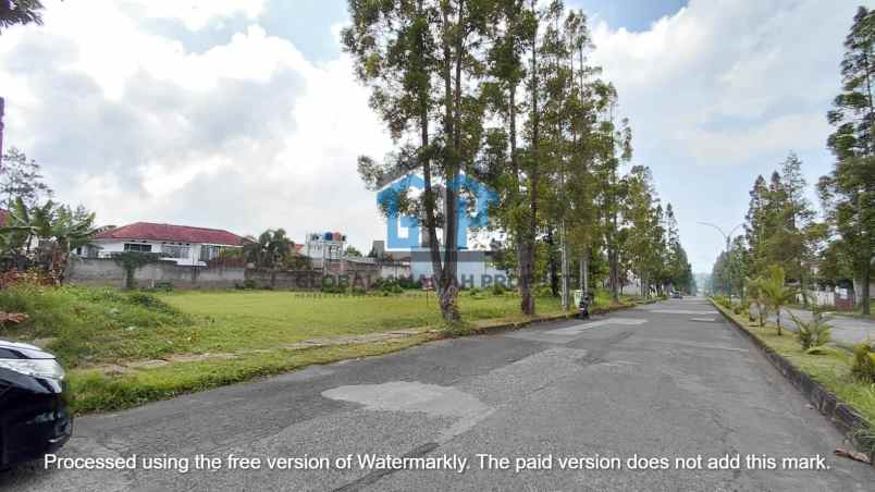 dijual tanah komplek graha puspa