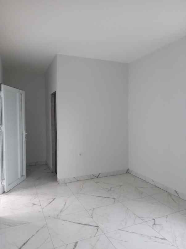 dijual villa jalan besar sunggal