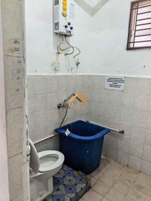 dijual villa komplek gitar mas jalan
