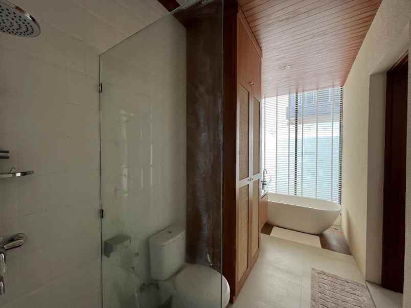 dijual villa nusa dua