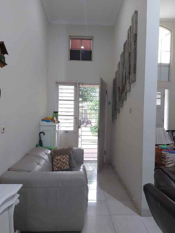 dijualrumah siap huni di citra grand cibubur