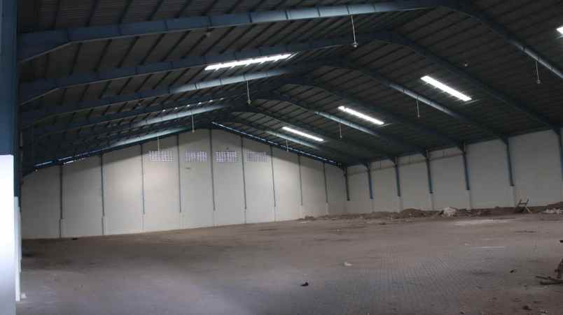 disew4kan gudang di kalianak