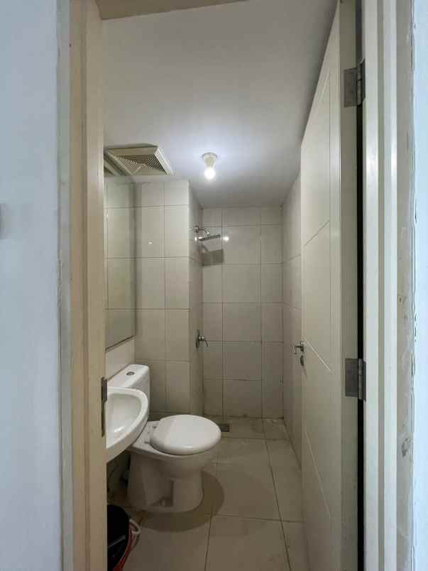 disewakan apartemen apartemen tanglin pakuwon