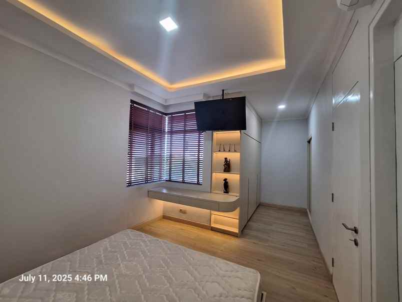 disewakan apartemen crown court lippo cikarang