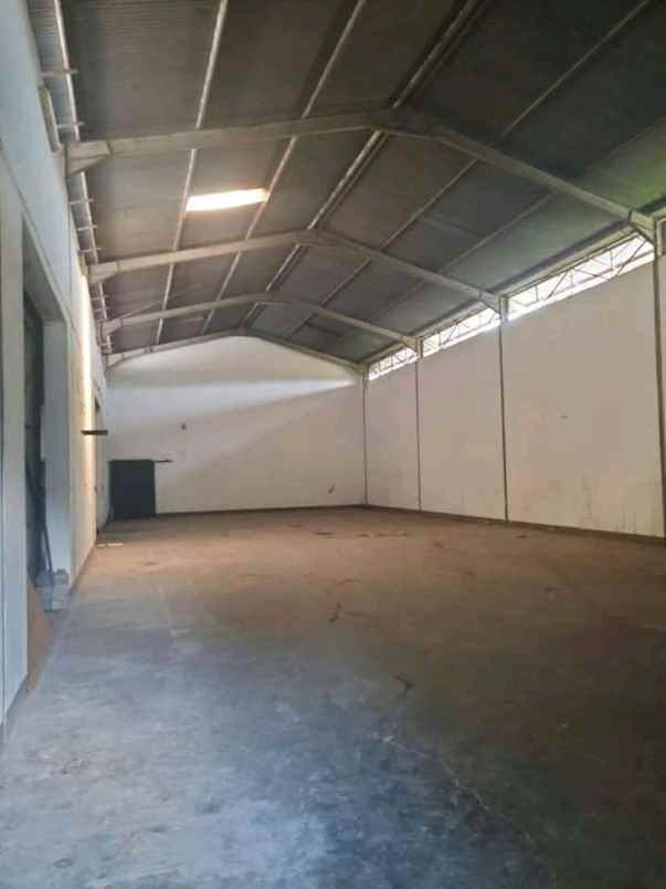 disewakan gudang di jombang