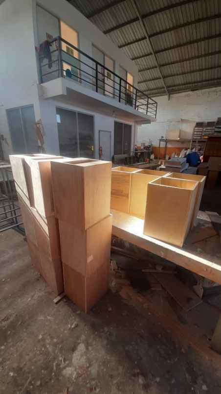 disewakan gudang keputih tegal timur