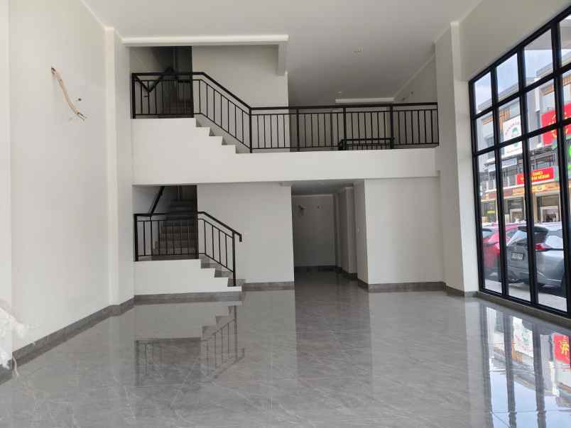 disewakan ruko gudang kantor crystal boulevard