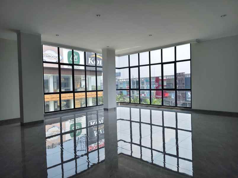 disewakan ruko gudang kantor crystal boulevard