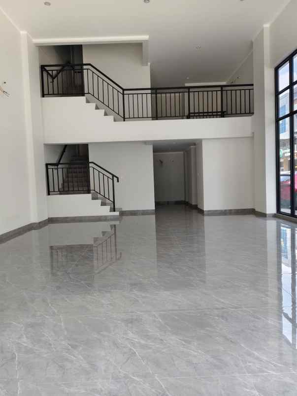 disewakan ruko gudang kantor crystal boulevard