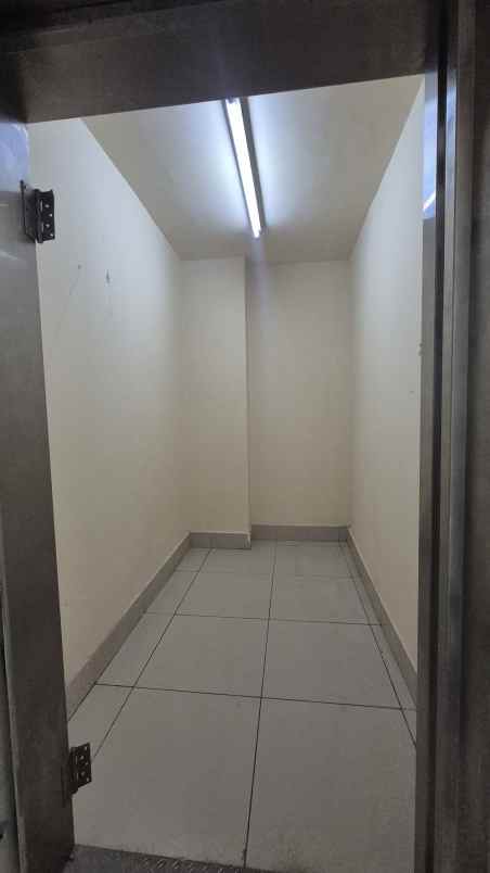 disewakan ruko gudang kantor jl bouelvard raya kelapa