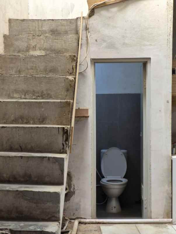 disewakan ruko gudang kantor letjen soeprapto