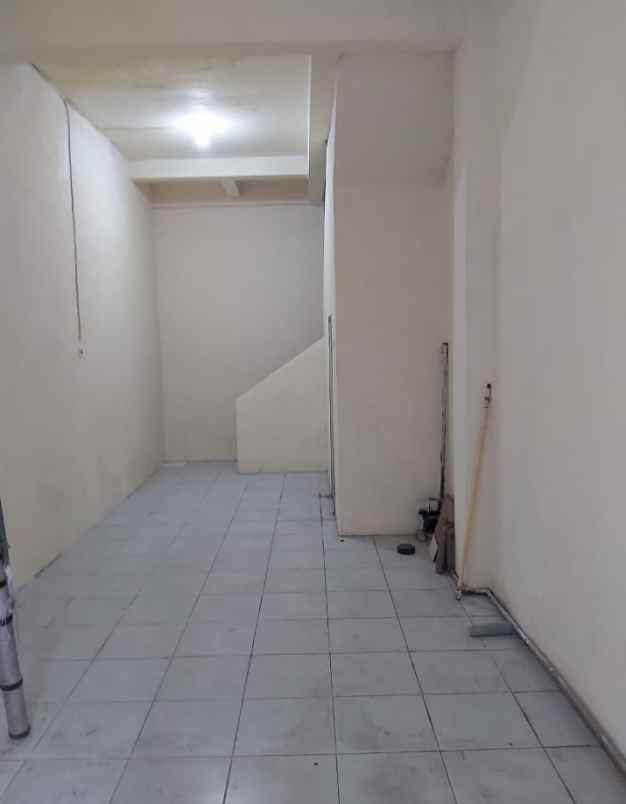 disewakan ruko gudang kantor manyar