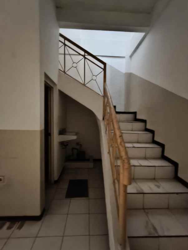 disewakan ruko gudang kantor wadungasri