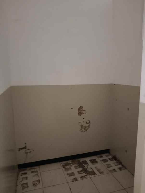 disewakan ruko gudang kantor wadungasri