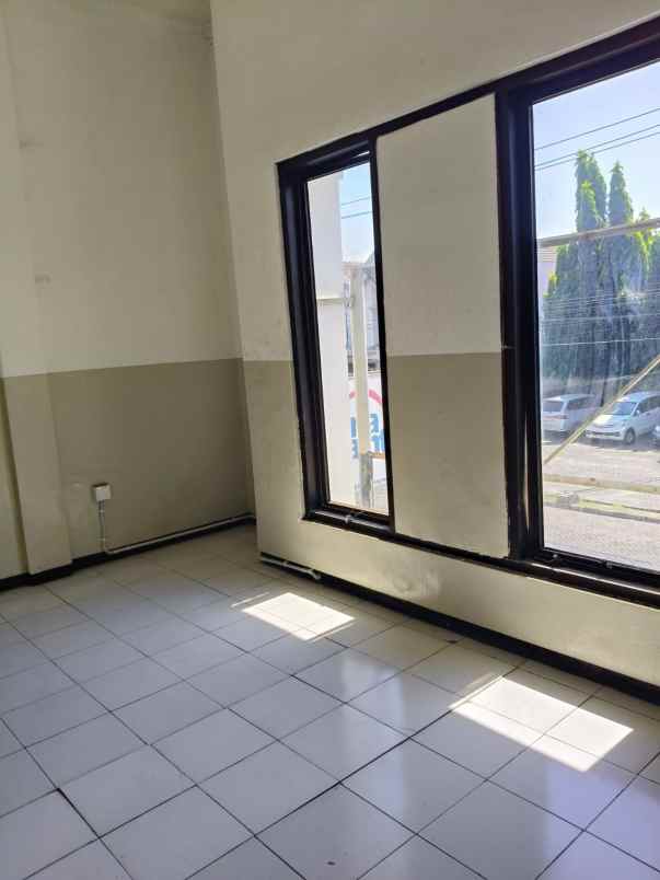 disewakan ruko gudang kantor wadungasri