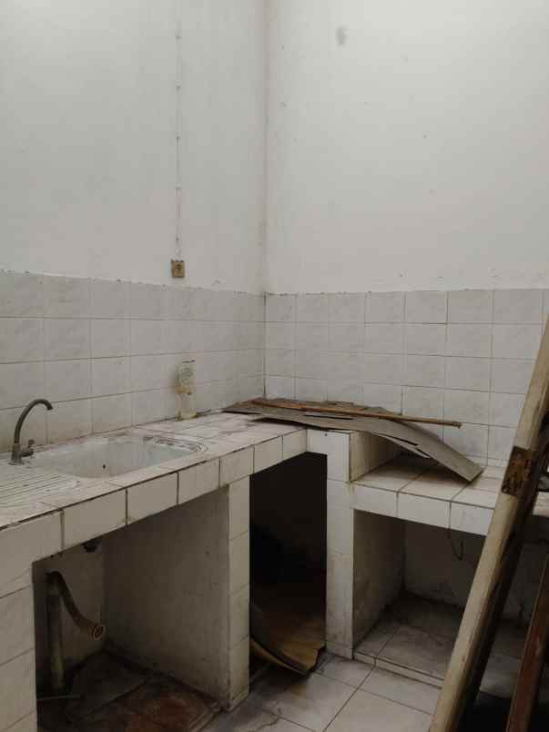 disewakan ruko gudang kantor wadungasri
