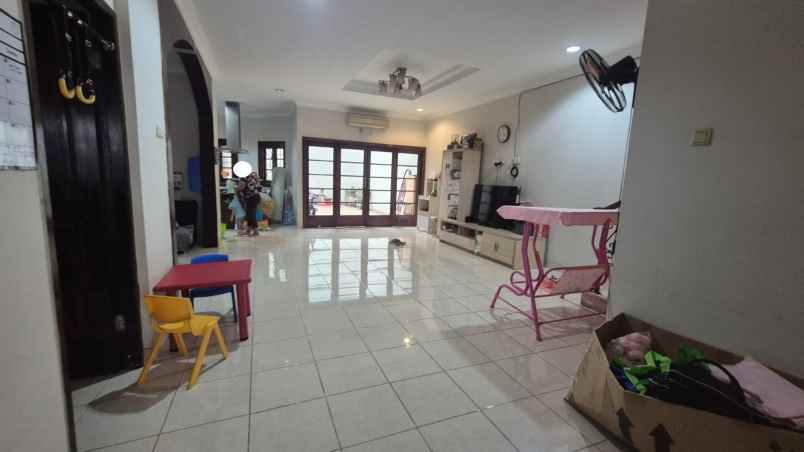 disewakan rumah gading pelangi gading