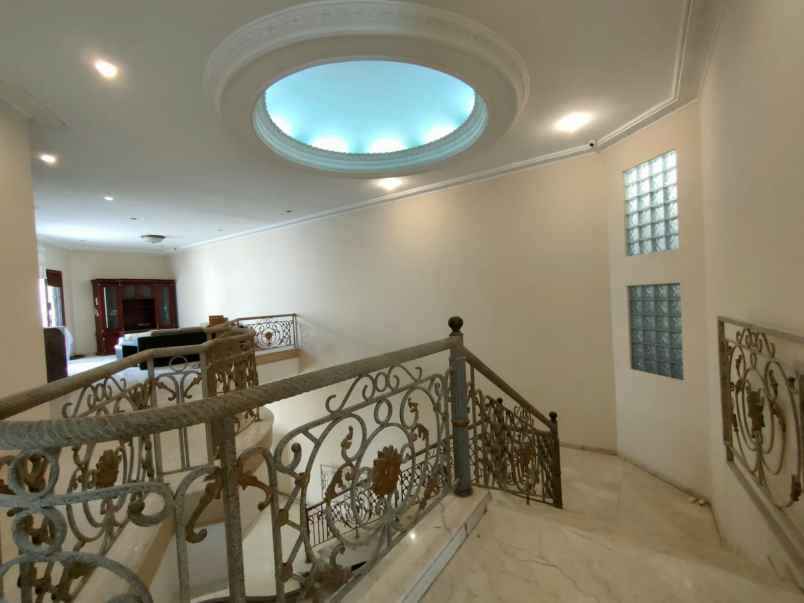 disewakan rumah jalan kecilung