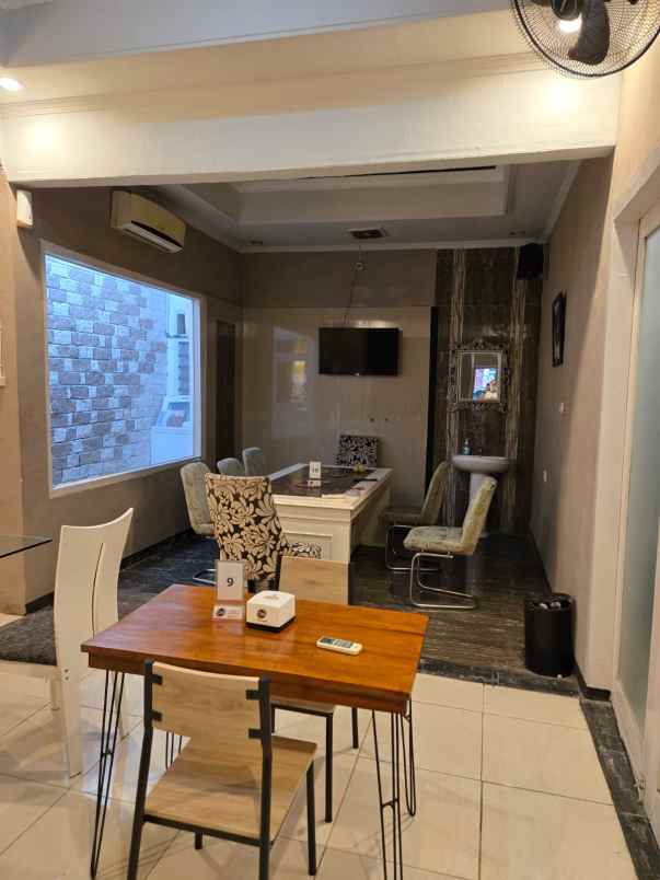 disewakan rumah jalan raya darmo baru barat