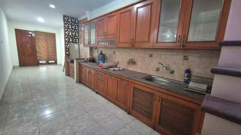 disewakan rumah janur kuning residence