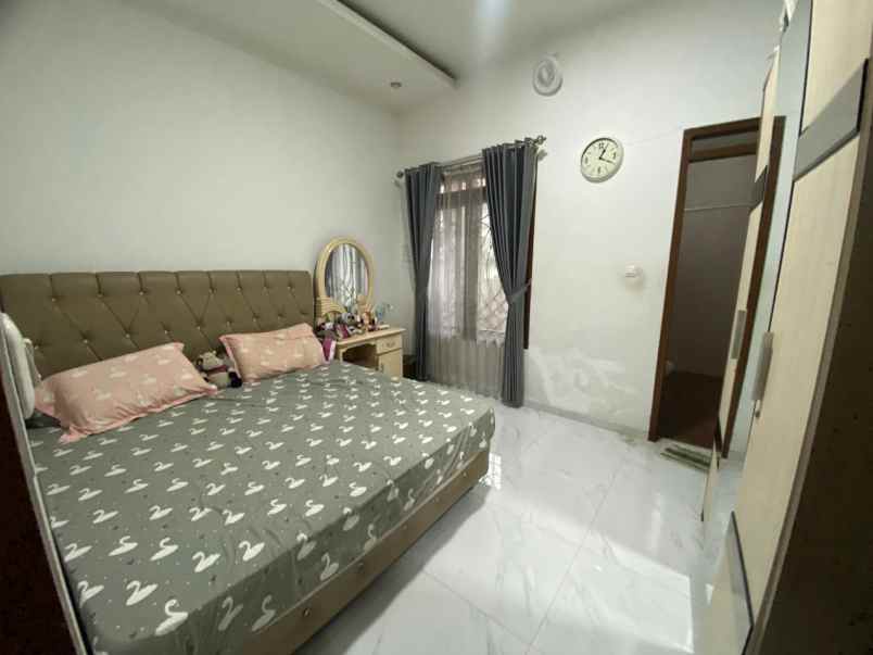 disewakan rumah komplek perkebunan raya