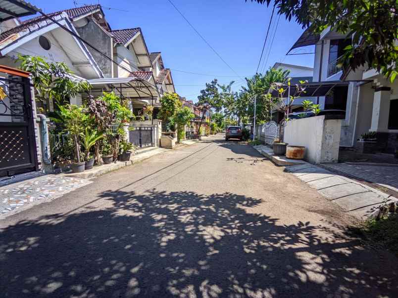 disewakan rumah komplek taman puspa indah