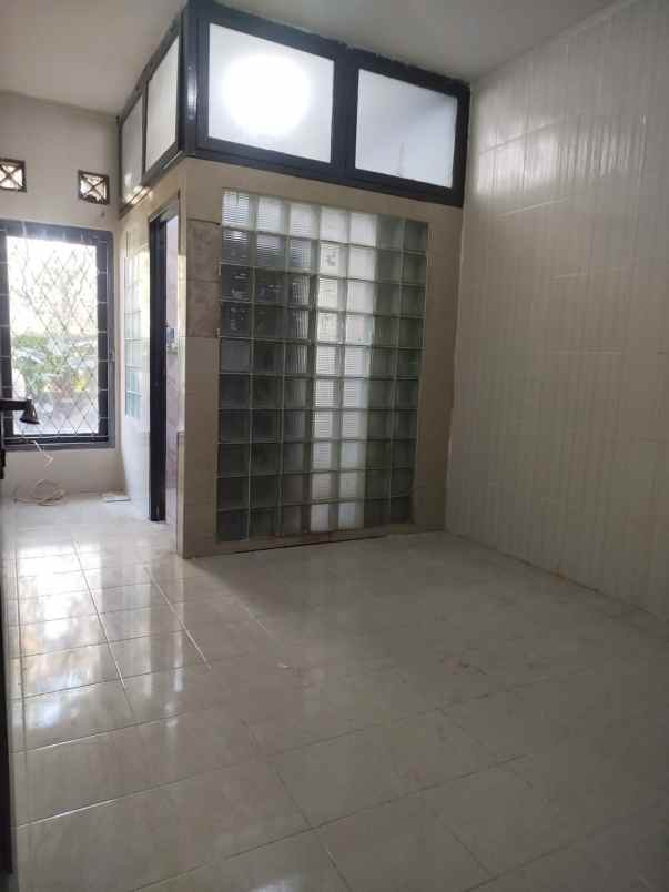 disewakan rumah komplek taman puspa indah