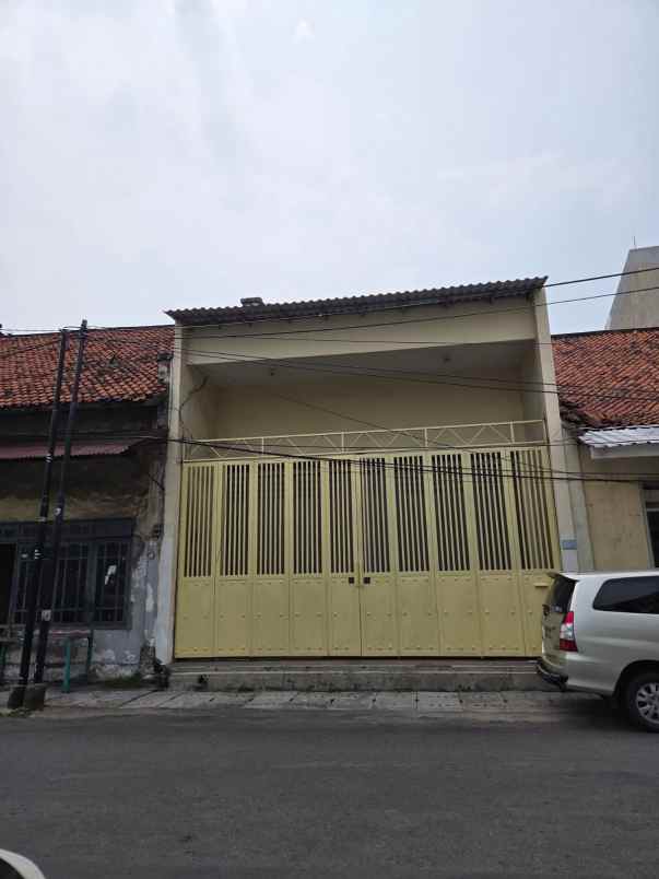 disewakan rumah krembangan barat