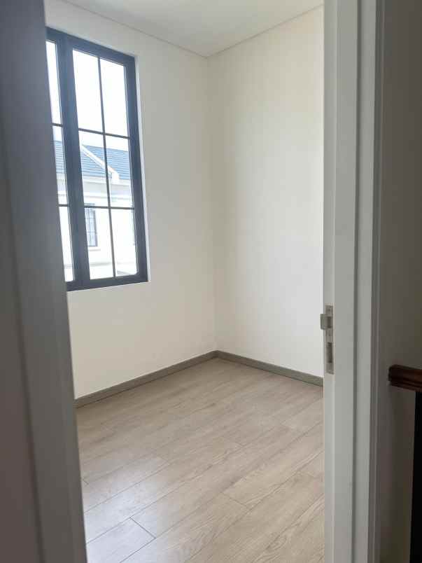 disewakan rumah lavon cluster citrine semi furnish