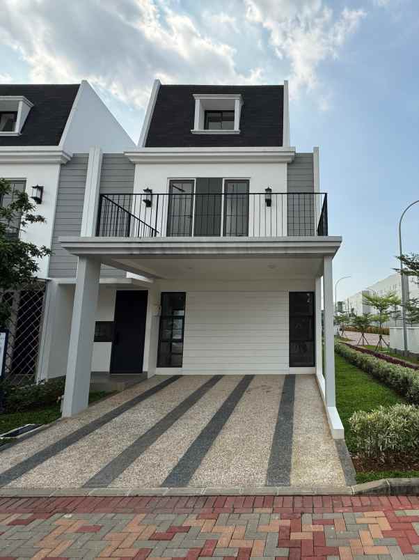 disewakan rumah maison de wisteria metland