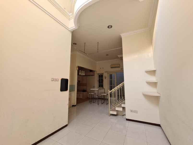 disewakan rumah pakuwon city