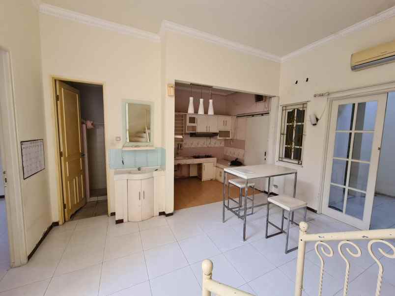 disewakan rumah pakuwon city