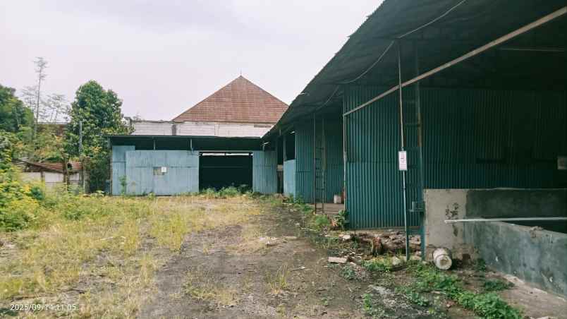 disewakan workshop 1100 m2 kota bekasi