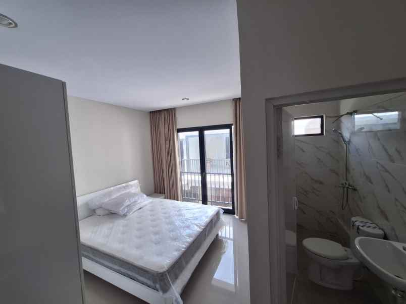 for sale leasehold brand new villa close to canggu