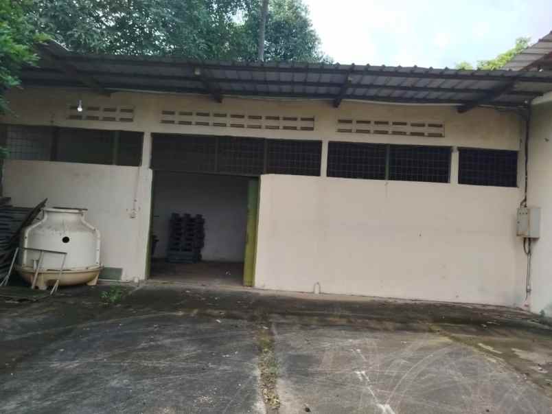 gudang ex pabrik minuman ringan di setu bekasi