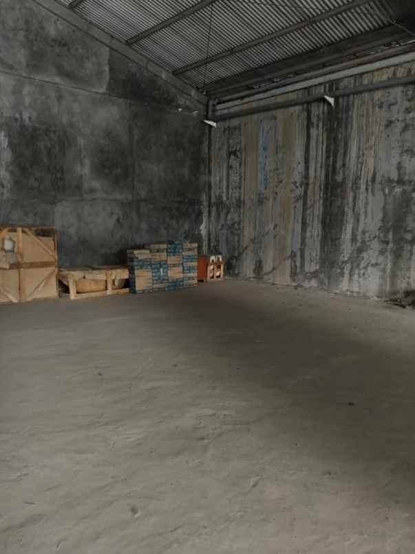 gudang siap pakai diareal muding