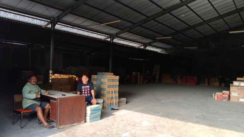 gudang siap pakai diareal muding