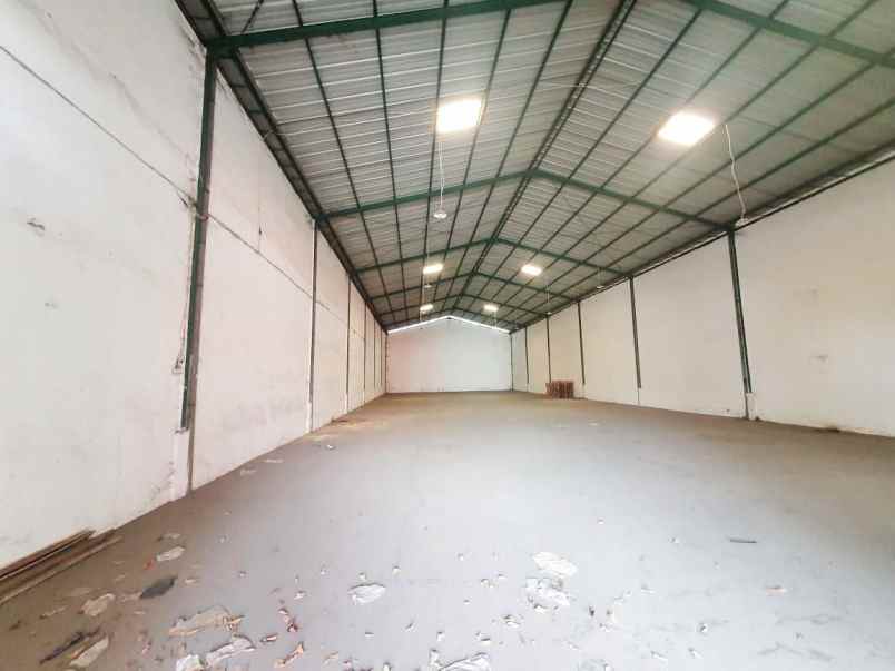 gudang sinar gedangan strategis ada pagar ada kantor