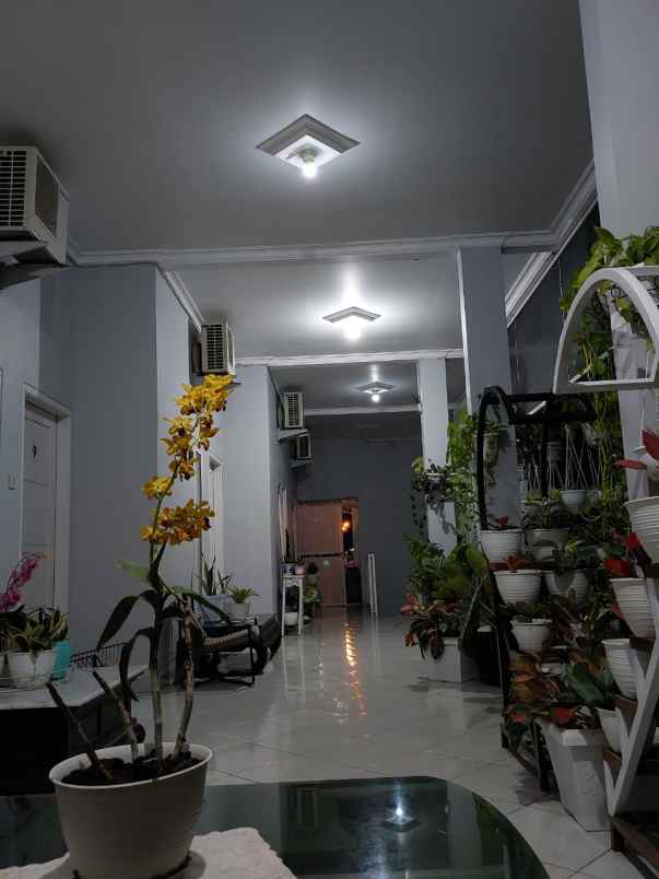 jual kostan 2 lantai daerah pecilon cirebon