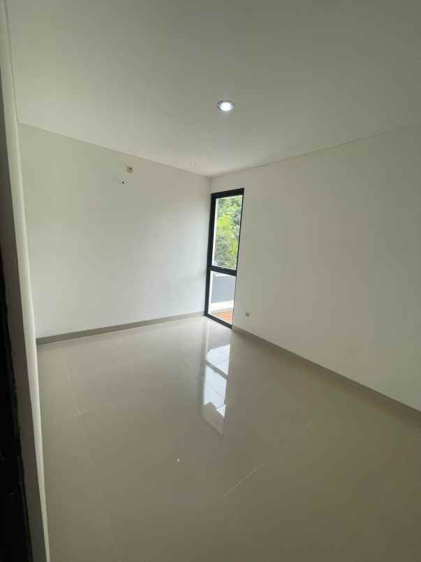jual rumah baru cantik minimalis di bintaro sektor 9
