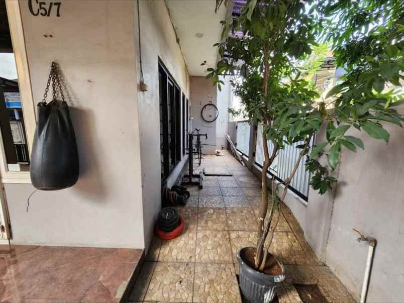jual rumah hook 10 kamar di green garden rorotan