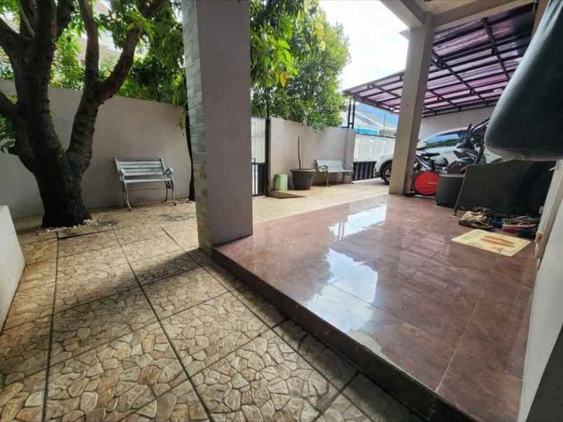 jual rumah hook 10 kamar di green garden rorotan