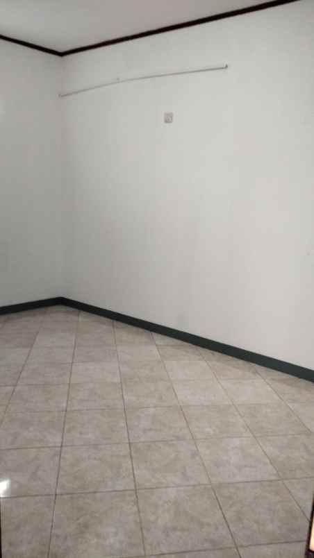 jual rumah petojo 3 lantai