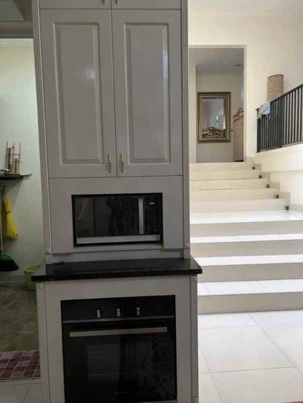 jual rumah shm dua lantai di lotus garden kota bekasi