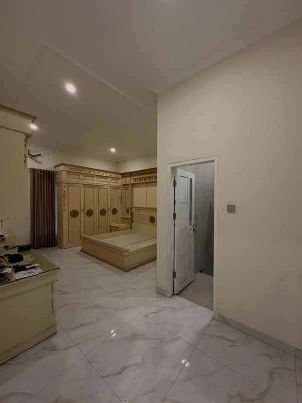 jual rumah siap huni bagus di citraland surabaya barat