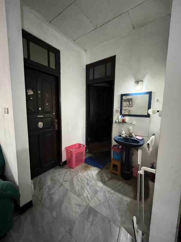 jual rumah taman kebon jeruk intercon jak bar